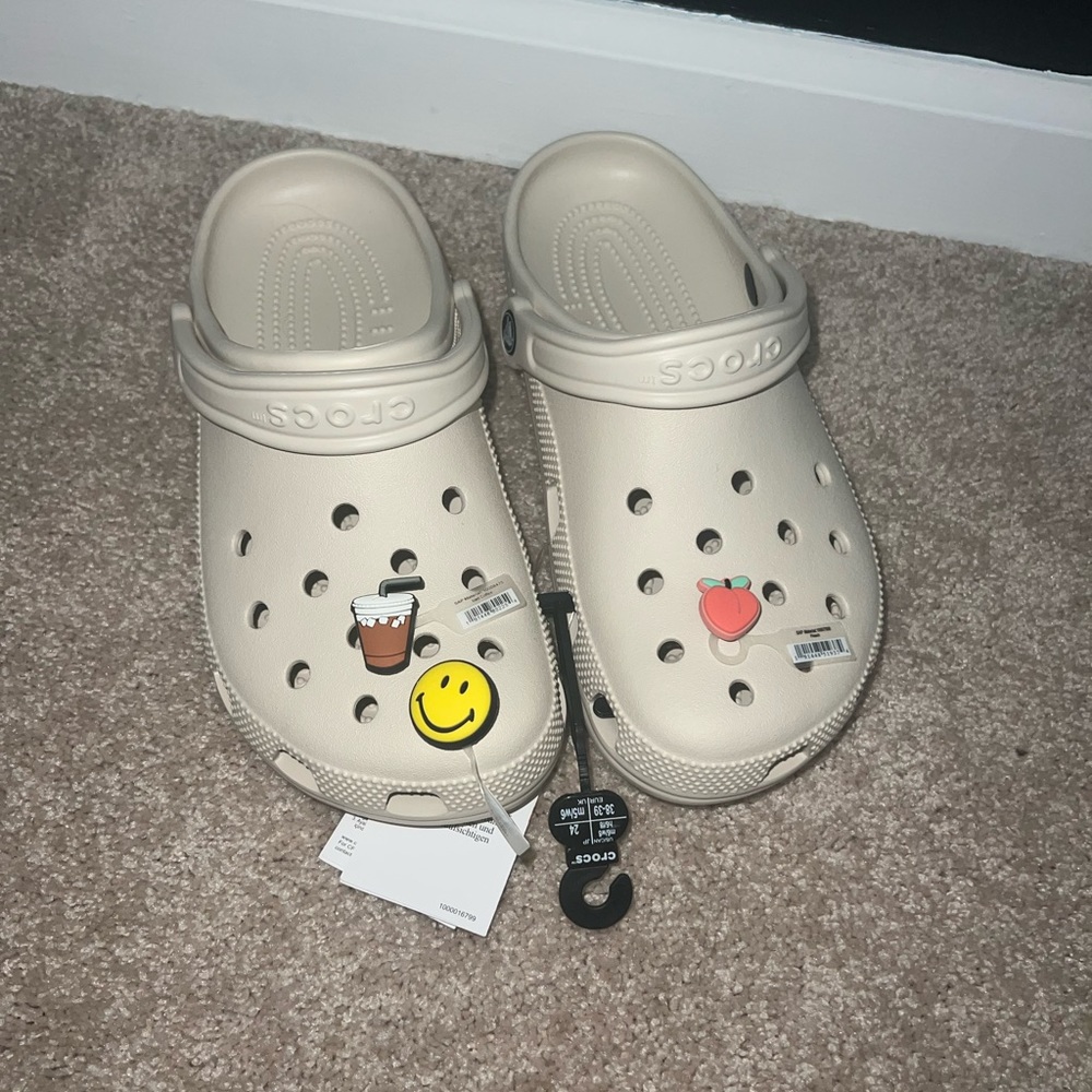 BRAND NEW CROCS